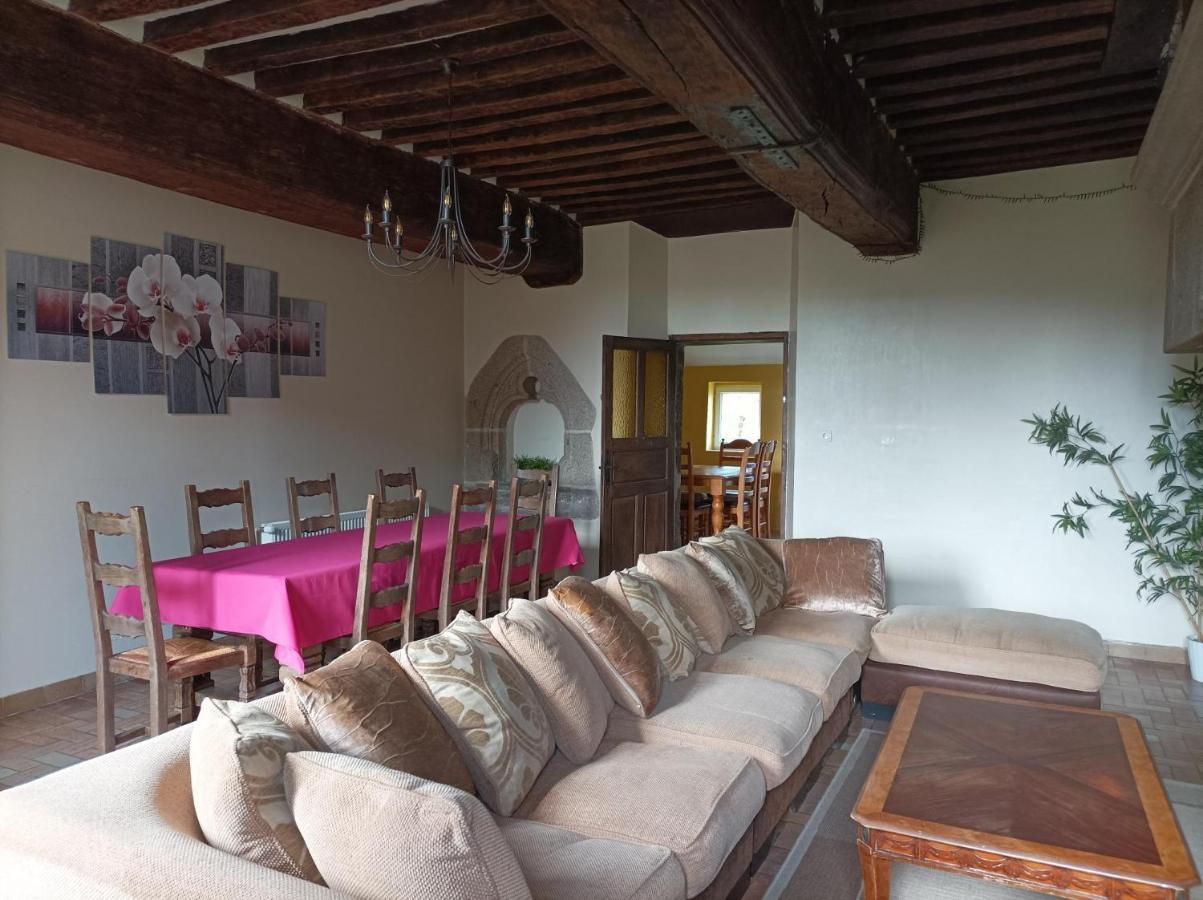 La Petellerie, Maison De Campagne Avec Piscine Pour Un Sejour Detente Moyon Bagian luar foto
