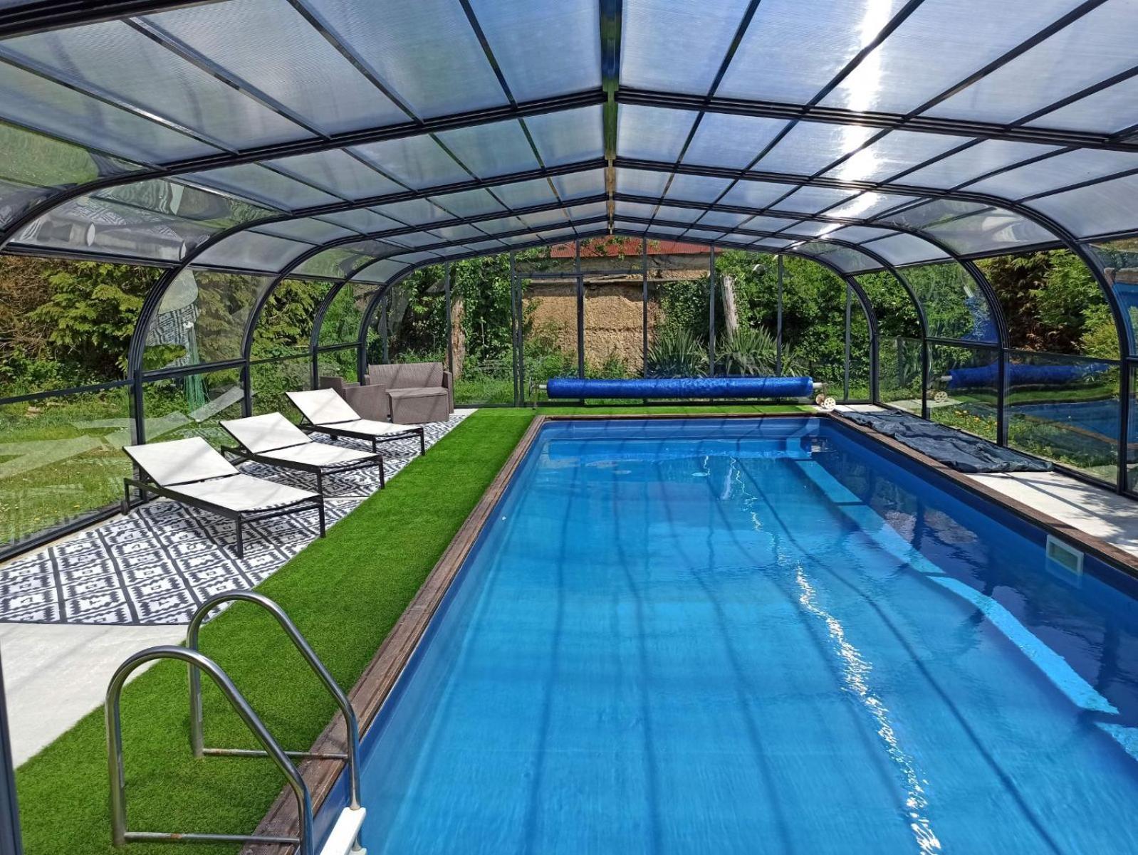La Petellerie, Maison De Campagne Avec Piscine Pour Un Sejour Detente Moyon Bagian luar foto